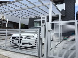 シンプルなエクステリアの家