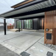 無駄のないエクステリアの家