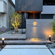 シンプルで洗練された外構
