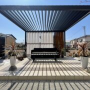 自由に遊べるお庭の家